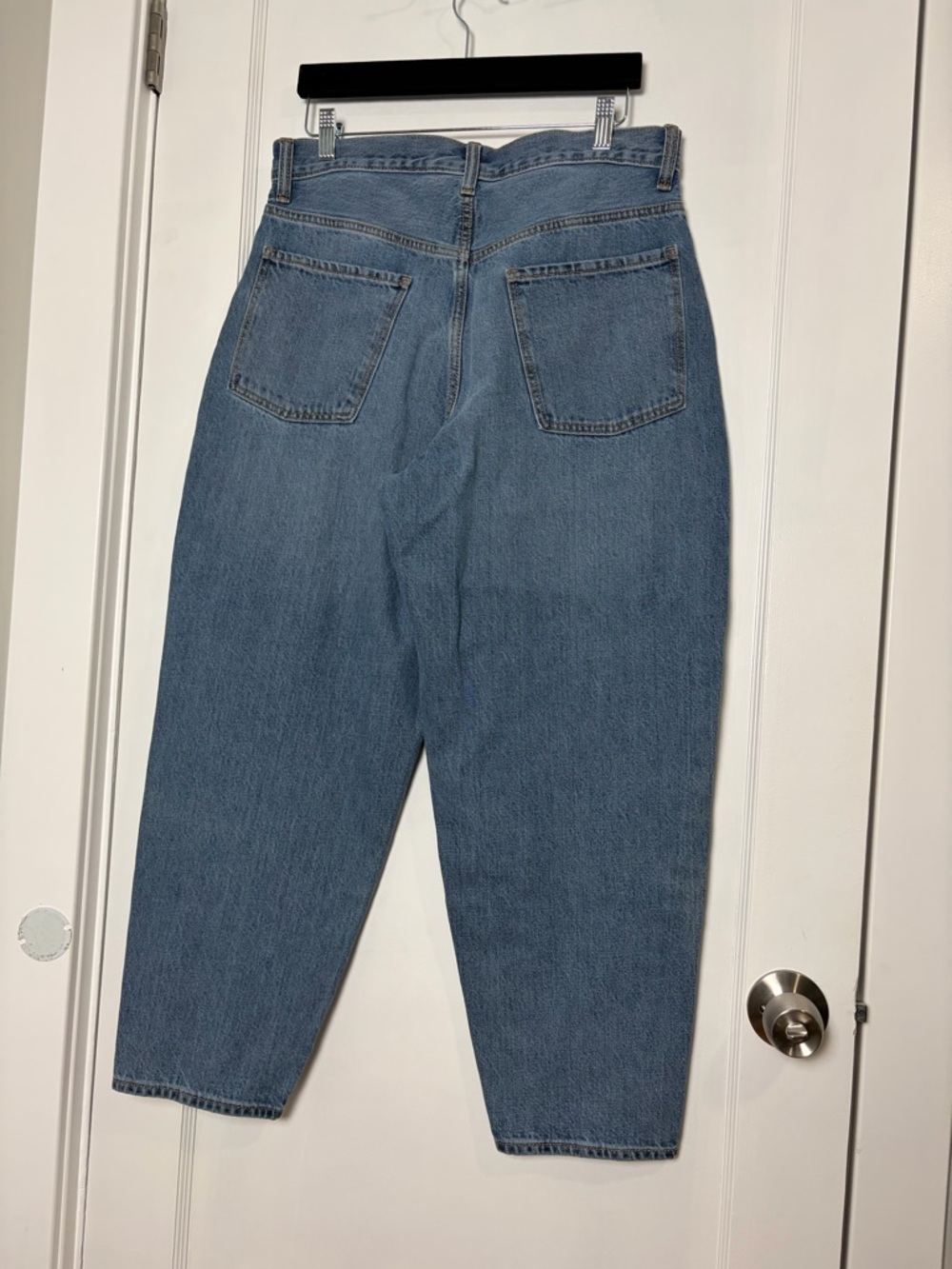 Old Navy Extra High Rise Balloon wide leg Jeans - Picture 2 of 16